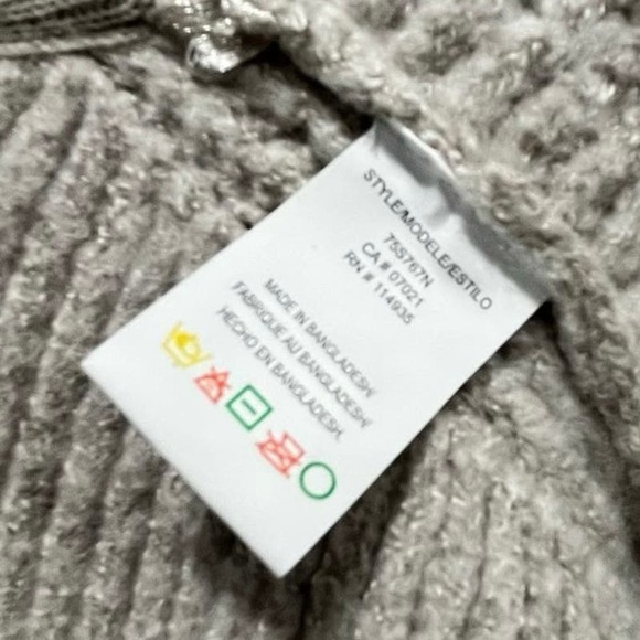 RDI Cream V Neck Vest Small - Picture 6 of 6